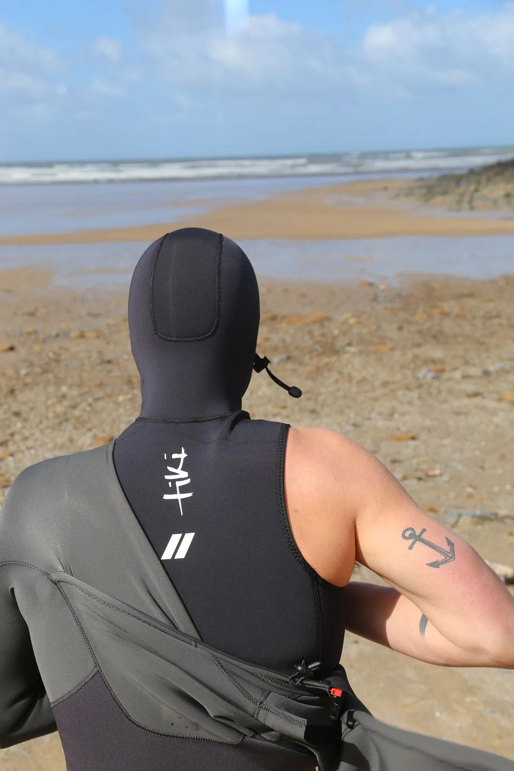 Tiki Hooded Thermal Vest - Image 5