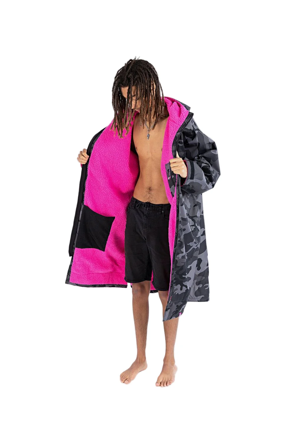 Dryrobe Advance Adult Long Sleeve Changing Robe Black Camo/Pink - Image 4