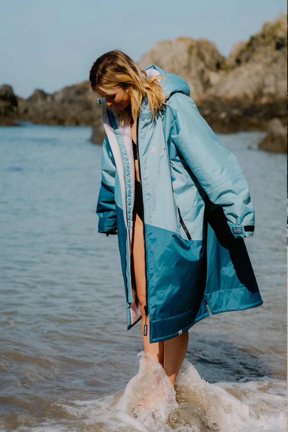 Dryrobe Advance Adults Long Sleeve Changing Robe Blue/Light Grey - Image 7