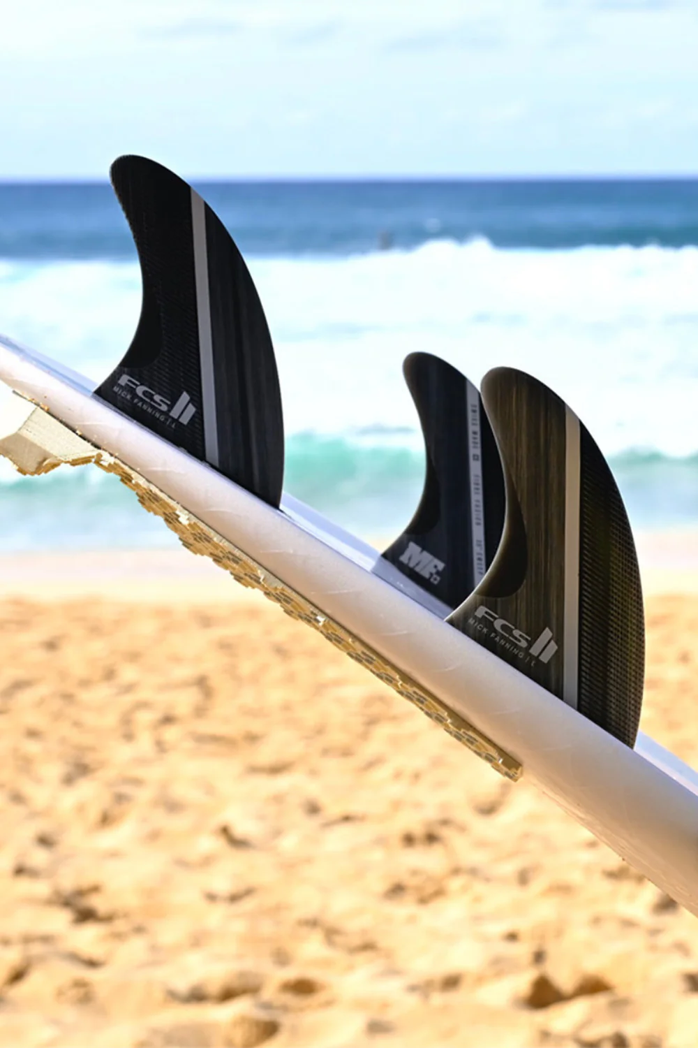 FCS II Mick Fanning Glass Fibre Fusion Surfboard Tri Fins Smoke/White - Image 6