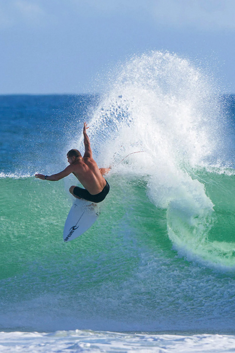 FCS II Mick Fanning Glass Fibre Fusion Surfboard Tri Fins Smoke/White - Image 7
