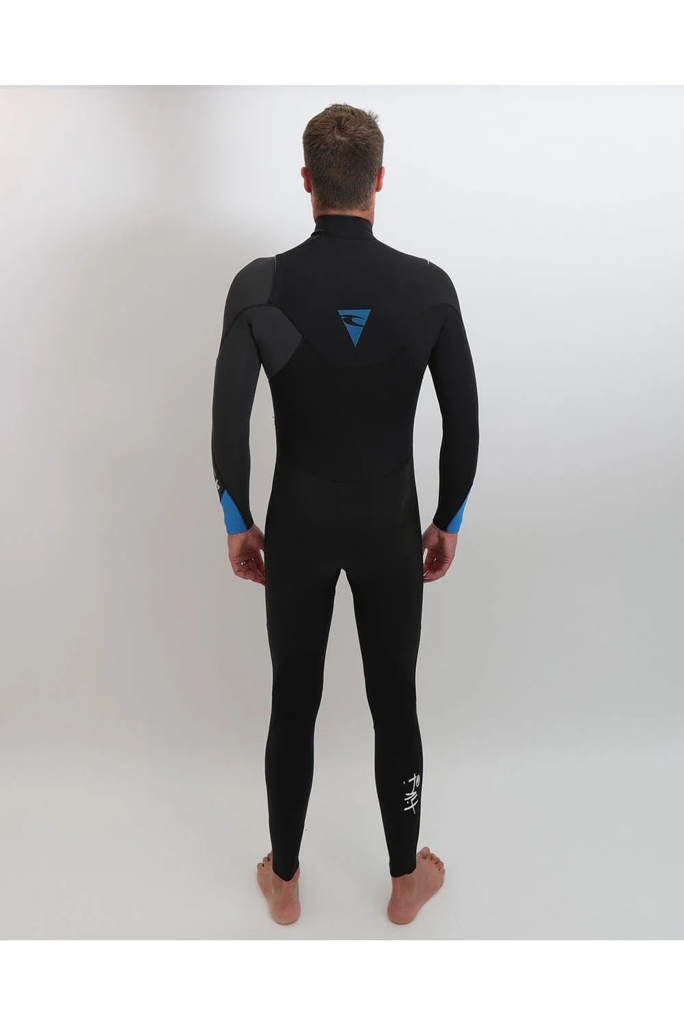 Tiki Tech 3/2mm Mens Wetsuit Chest Zip Black/Electric Blue - Image 6