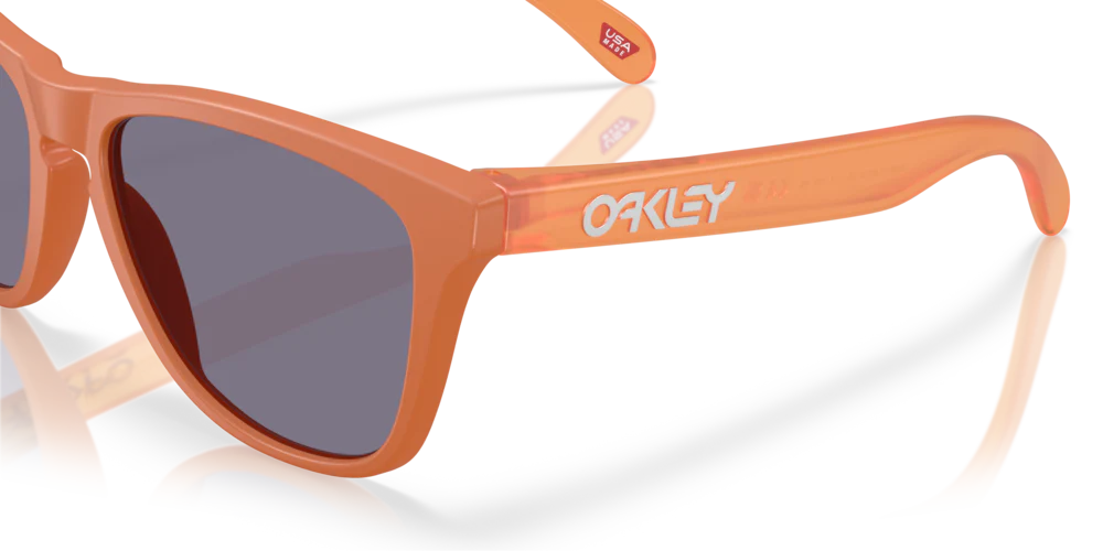 Oakley Frogskins Matte Ginger With Prizm Grey - Image 4