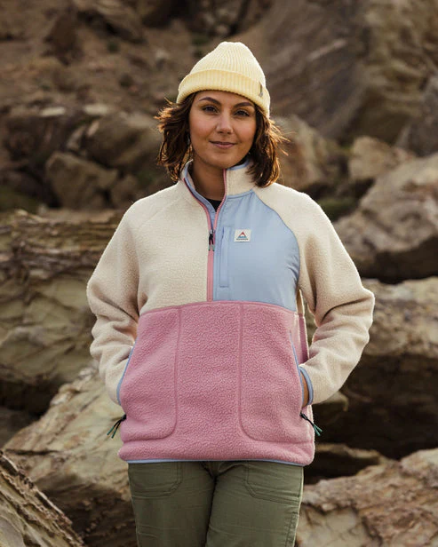 Passenger Home Womens Recycled Sherpa Fleece Oatmeal/Pink Haze - Image 4