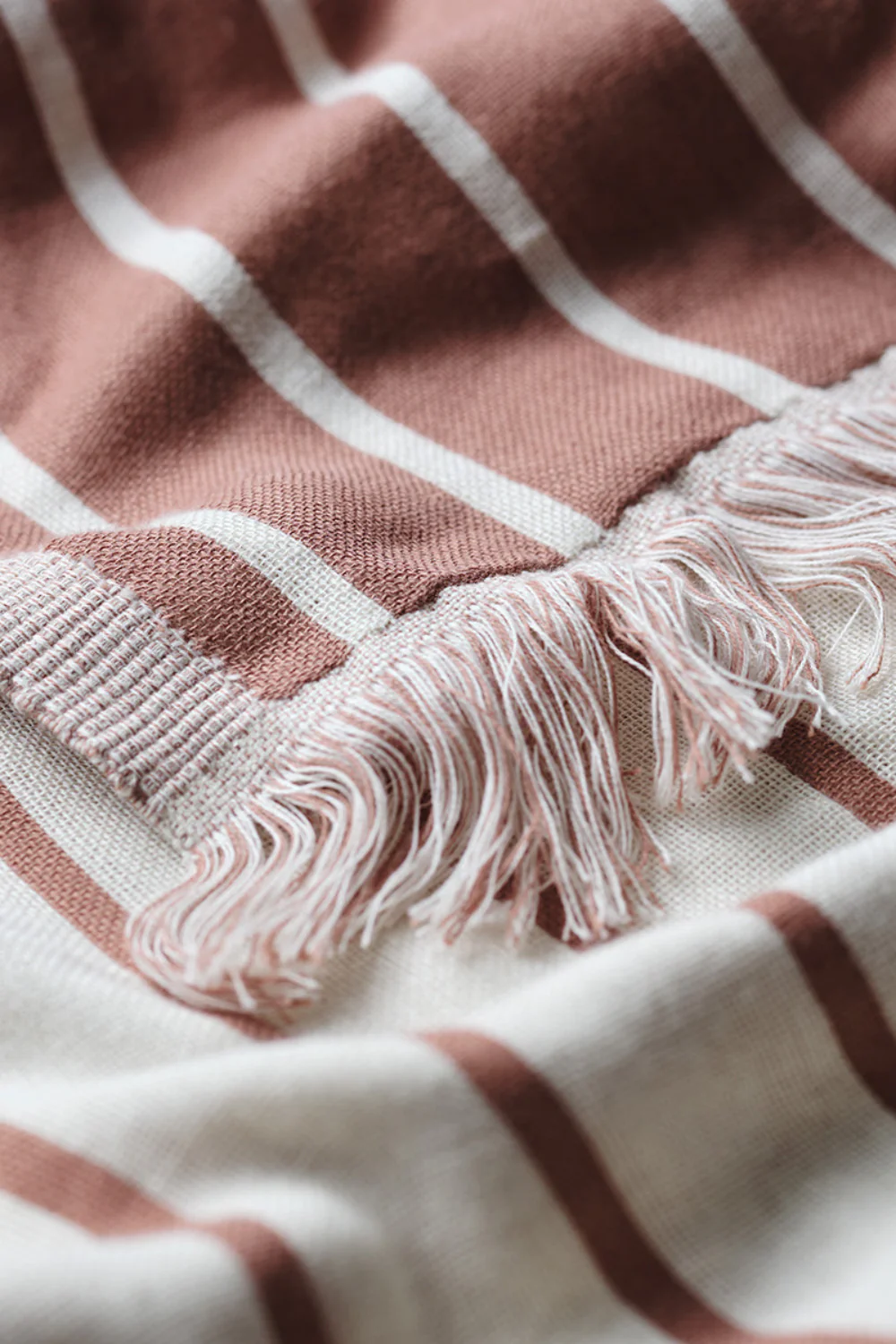 Slowtide Koko Driftweave Beach Blanket  Mousse - Image 2