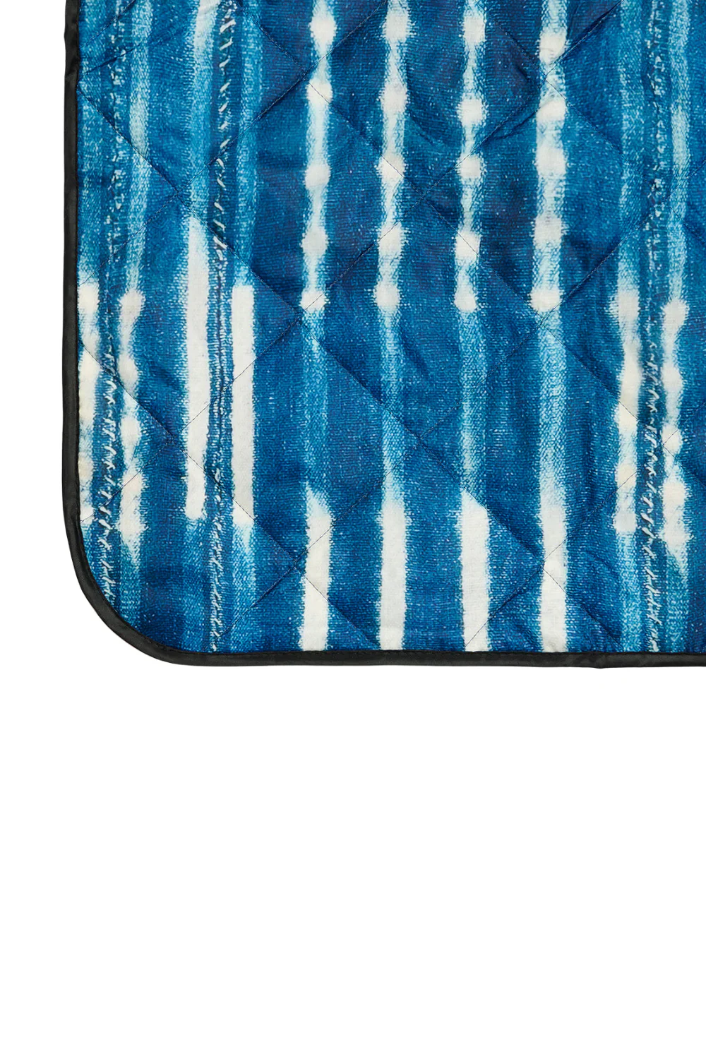 Slowtide Kyoto Packable Picnic Blanket Indigo - Image 3