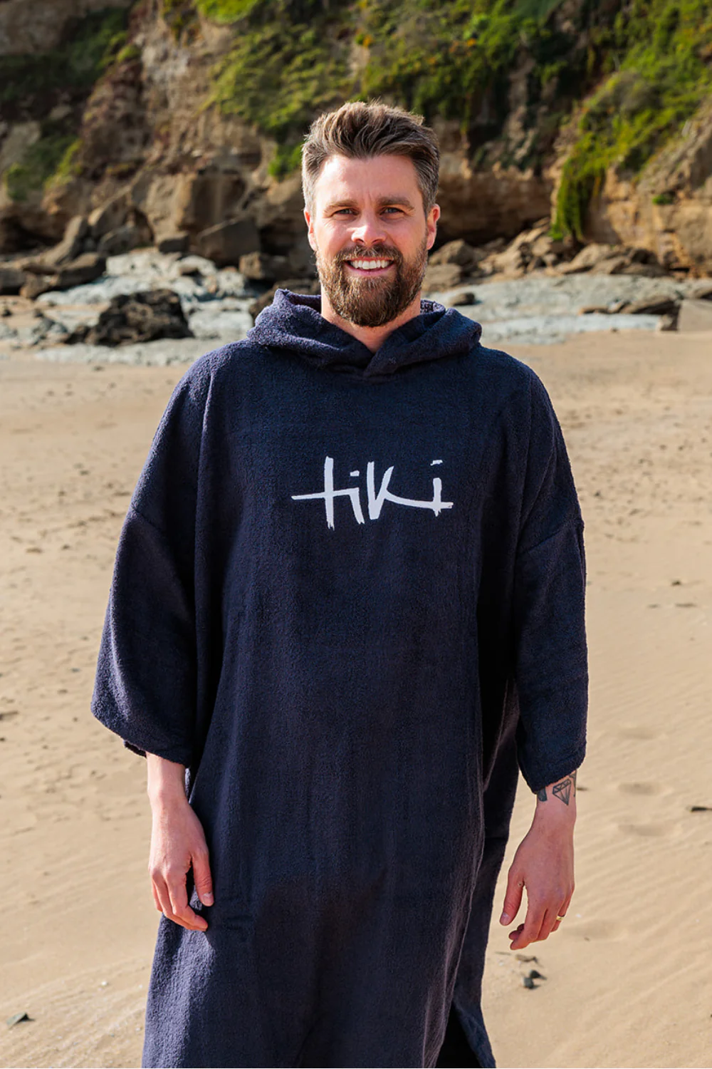Tiki Adults Hooded Change Robe Midnight - Image 4