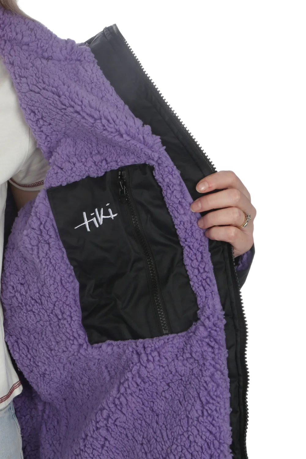 Tiki Tech Robe Black With Lilac Lining - Image 5