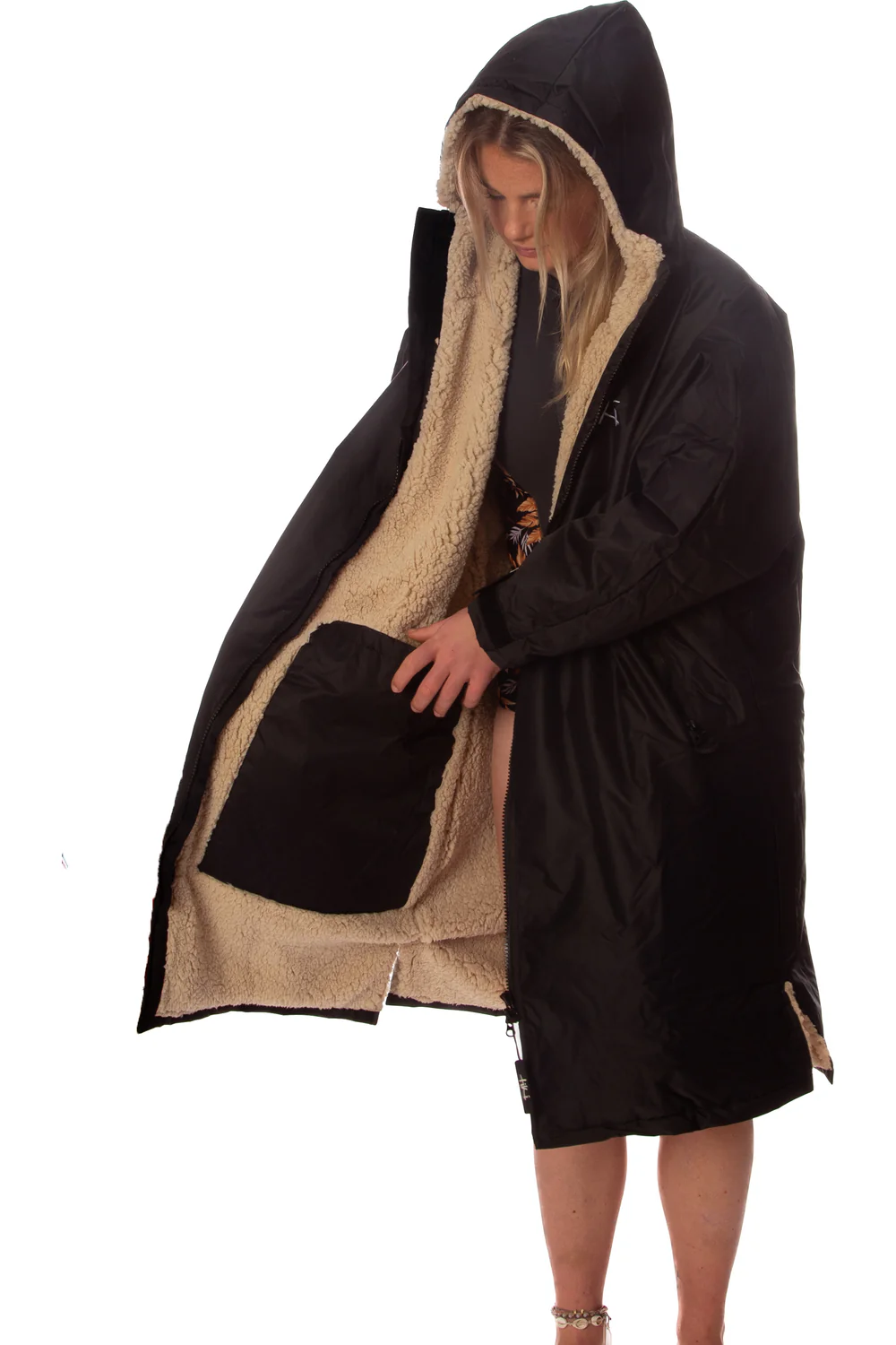 Tiki Tech Robe Black With Taupe Lining - Image 7