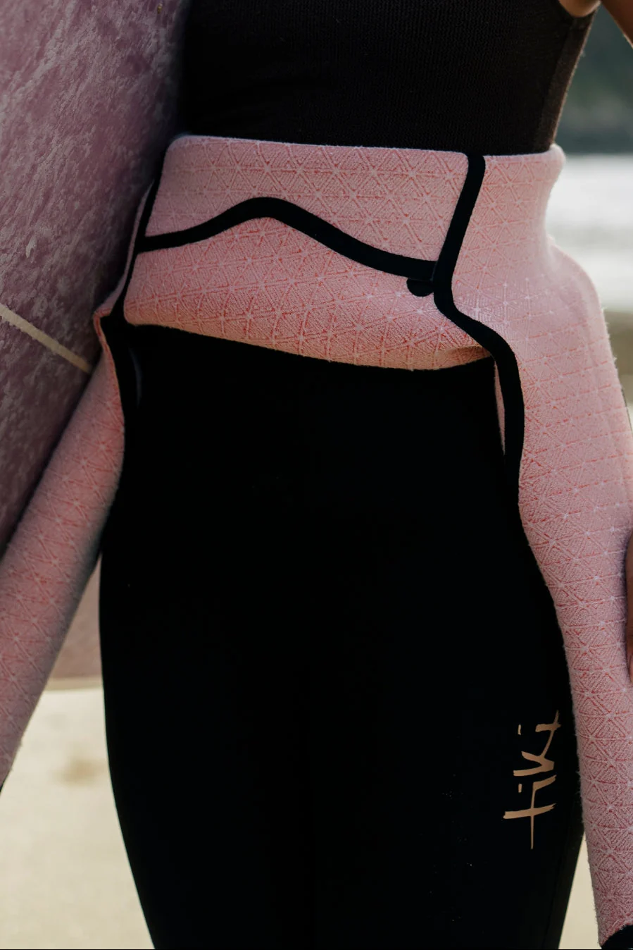 Tiki Zepha Eco 5/4/3 Womens Wetsuit Yulex Chest Zip Hooded Black - Image 4