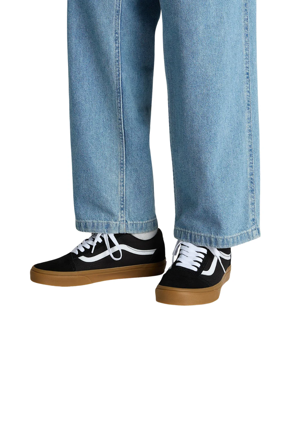 Vans Old Skool Shoe Black/Gum - Image 5